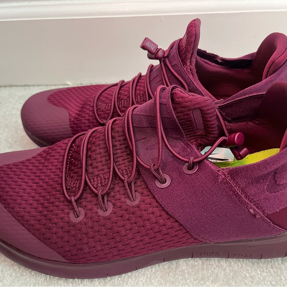 Nike Free Running Slip On Sneaker Maroon Size 10